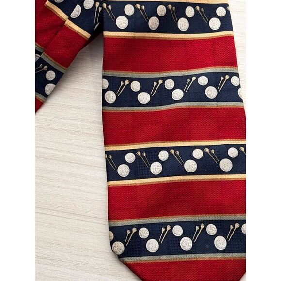 Amherst and Brock  Golf Themed Silk Tie - Picture 4 of 9